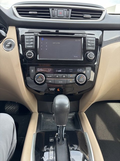 Used 2016 Nissan Rogue SL image 9