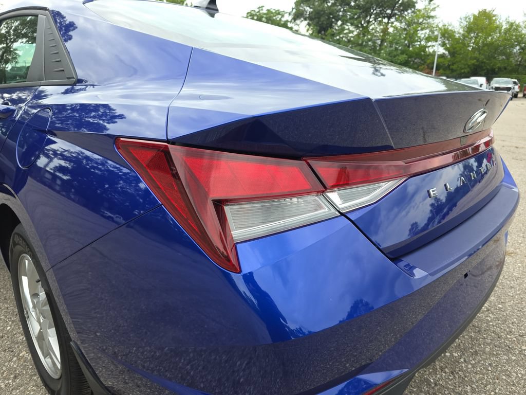 Used 2023 Hyundai Elantra SE FWD image 34