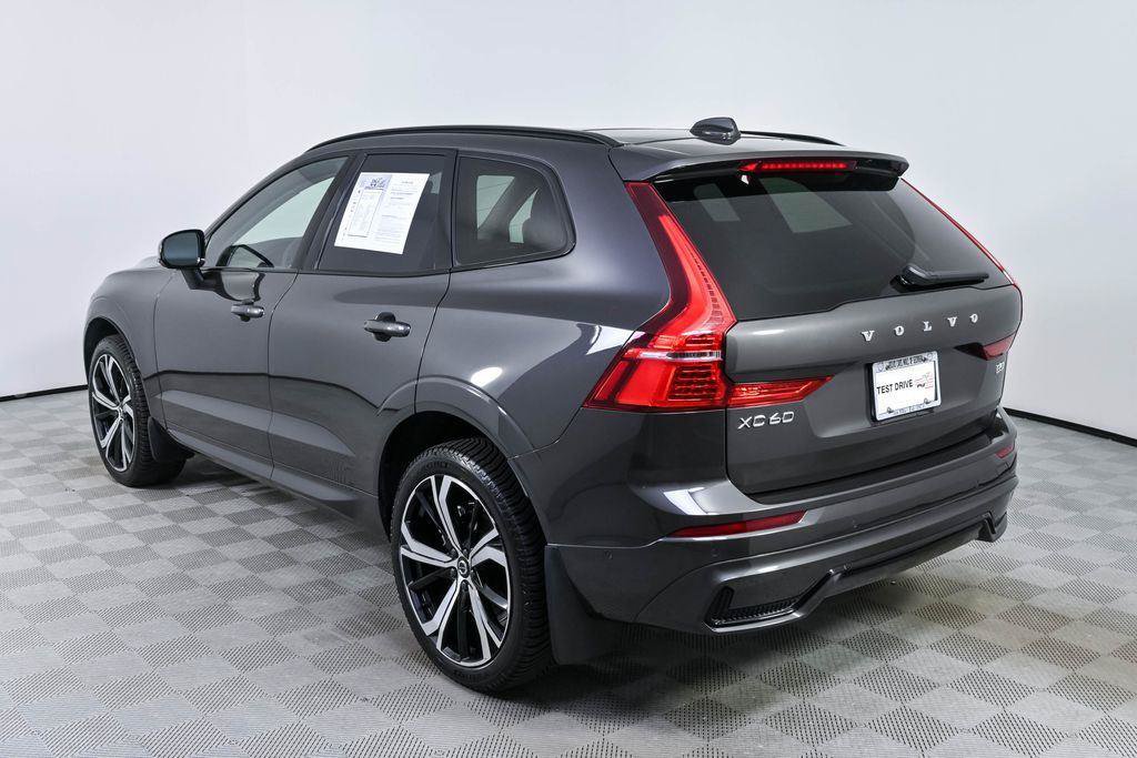 Used 2024 Volvo XC60 B5 Ultimate AWD/4WD image 4