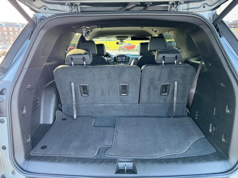 Used 2023 Chevrolet Traverse LT image 6
