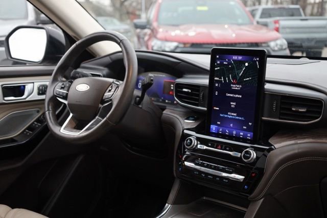 Used 2022 Ford Explorer Platinum w/ Equipment Group 601A image 39