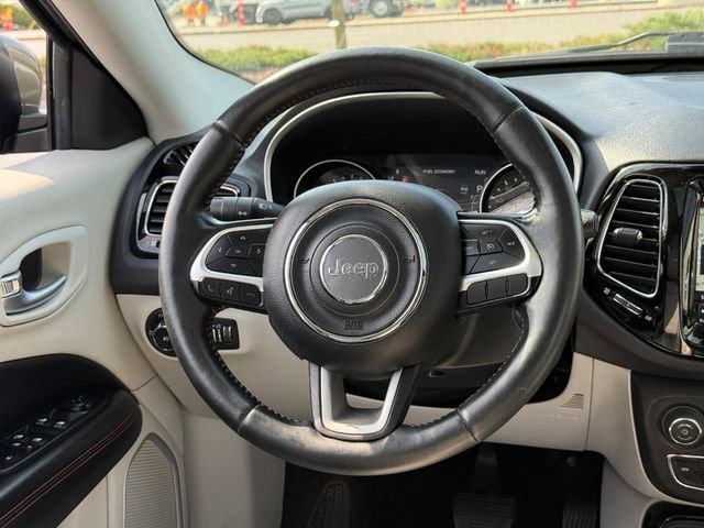 Used 2018 Jeep Compass Limited w/ Navigation Group image 13