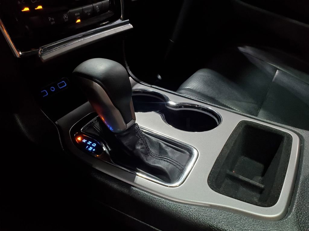 Used 2019 Jeep Grand Cherokee Limited w/ Luxury Group II RWD image 37