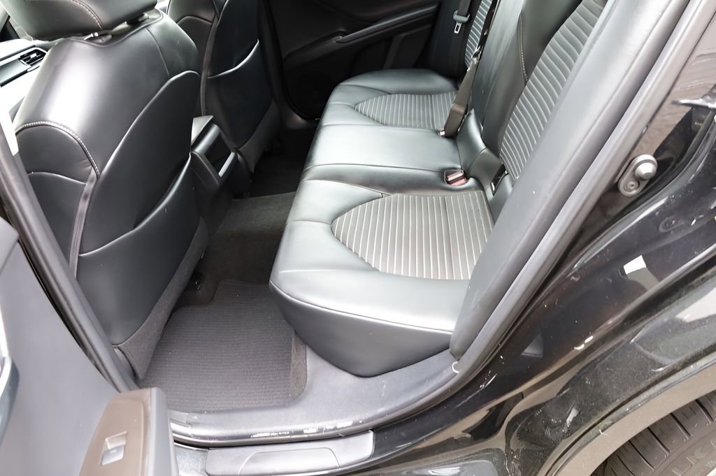 Used 2021 Toyota Camry SE w/ Cold Weather Package AWD/4WD image 22