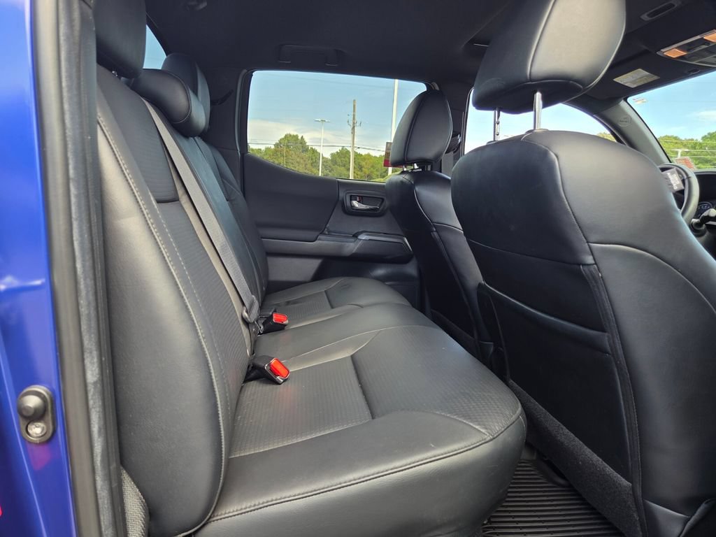 Certified 2023 Toyota Tacoma TRD Off-Road w/ TRD Premium Off Road Package AWD/4WD image 12