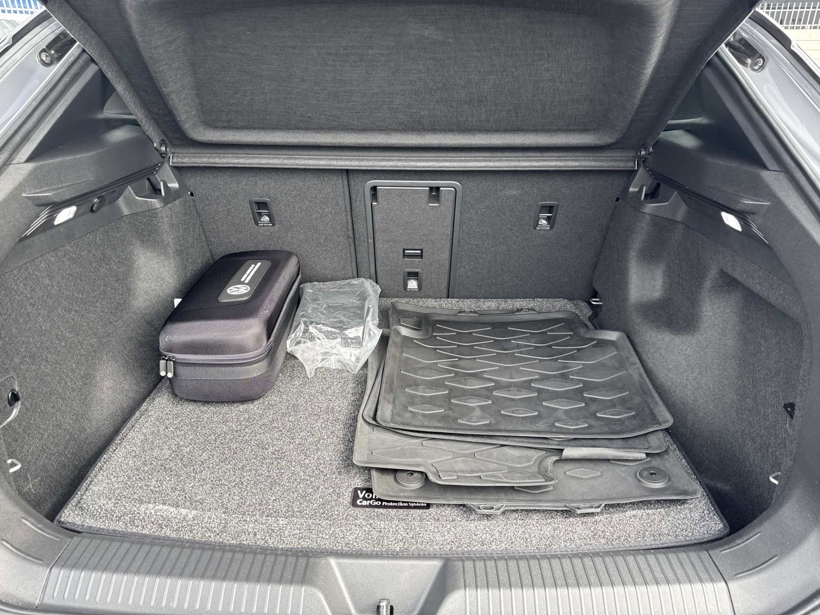 Certified 2023 Volkswagen ID.4 Pro S Plus RWD image 5