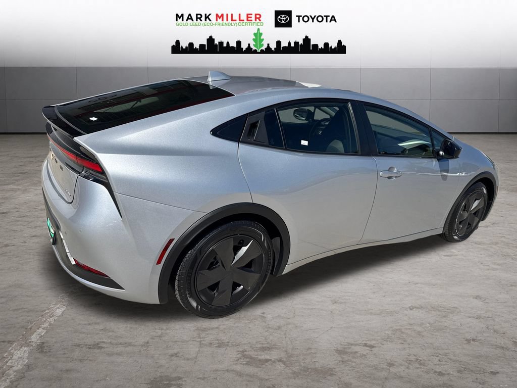 Certified 2025 Toyota Prius LE FWD image 6