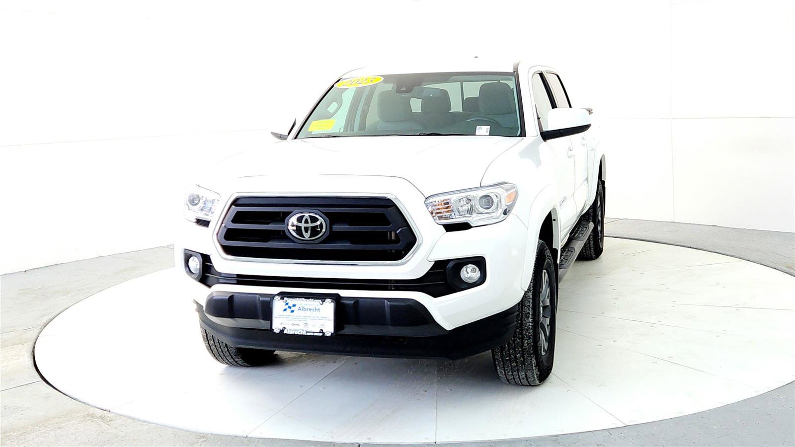 Certified 2023 Toyota Tacoma SR5 image 2