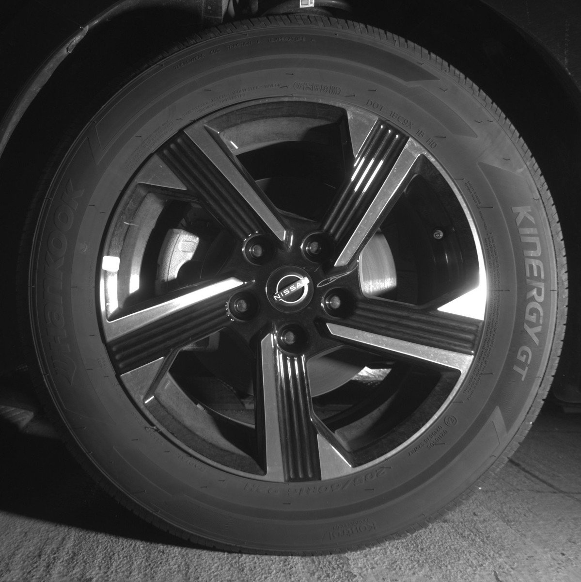 Used 2025 Nissan Sentra SV image 12