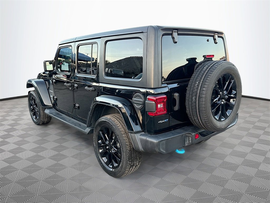 Used 2022 Jeep Wrangler Unlimited Sahara w/ Cold Weather Group image 8