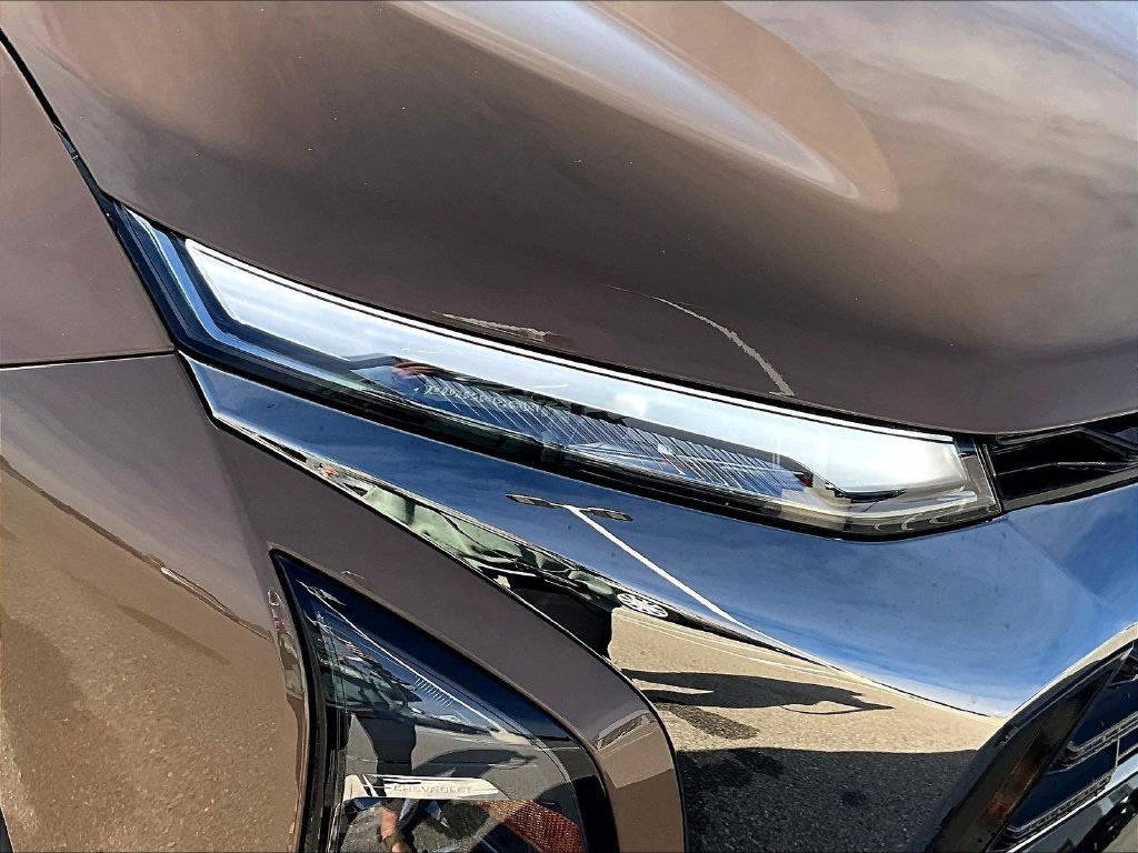 New 2027 Chevrolet Equinox ACTIV w/ Safety and Technology Package AWD/4WD image 33