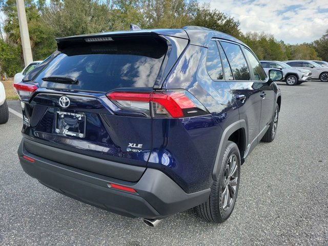 Used 2025 Toyota RAV4 XLE Premium image 10