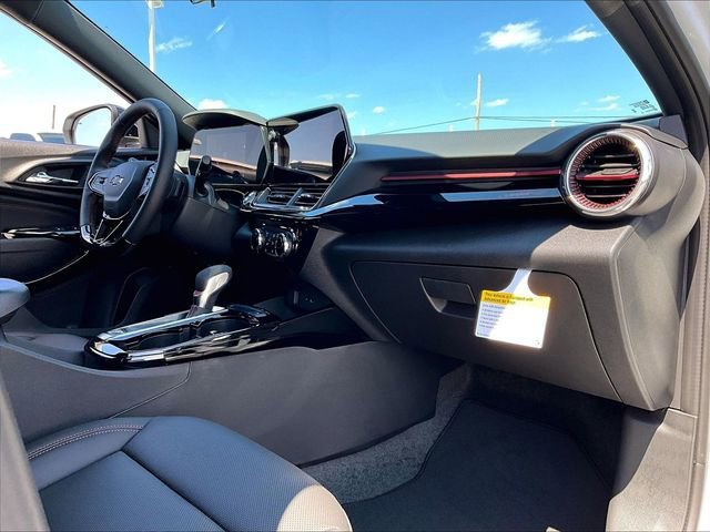 New 2026 Chevrolet Trax RS w/ Sunroof Package FWD image 9