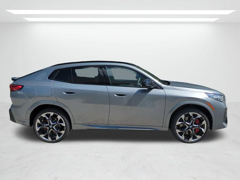 New 2026 BMW X2 xDrive28i w/ Technology Package AWD/4WD image 3