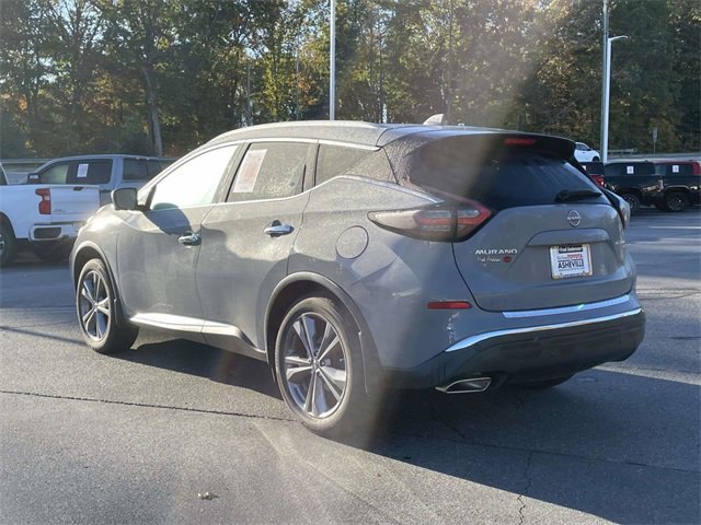 Used 2024 Nissan Murano Platinum w/ Cargo Package image 3