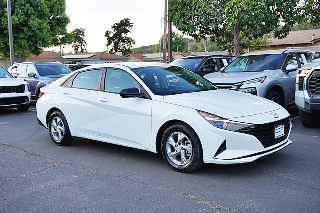 Used 2021 Hyundai Elantra SE w/ Cargo Package image 6