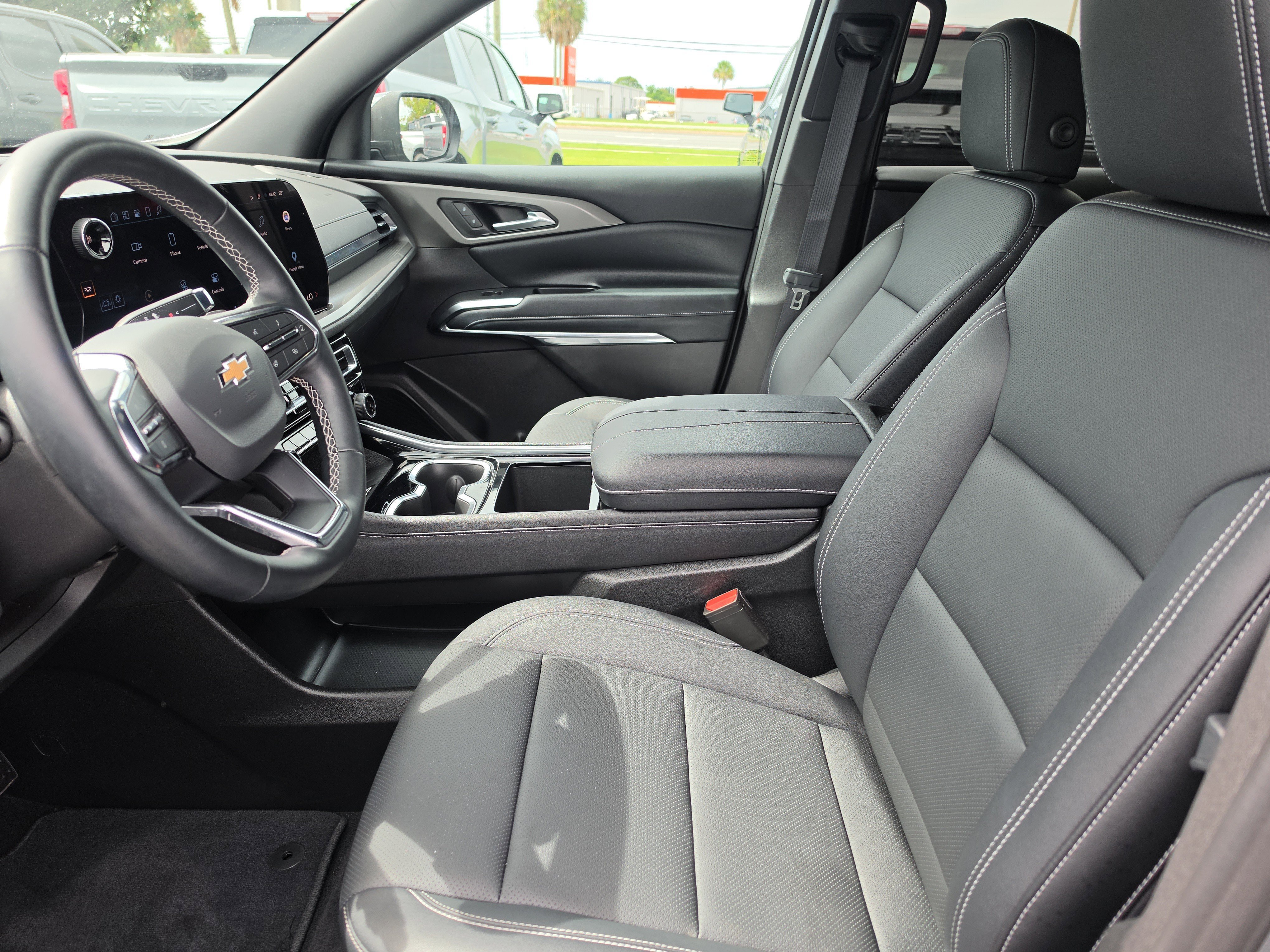 Certified 2026 Chevrolet Traverse LT FWD image 16