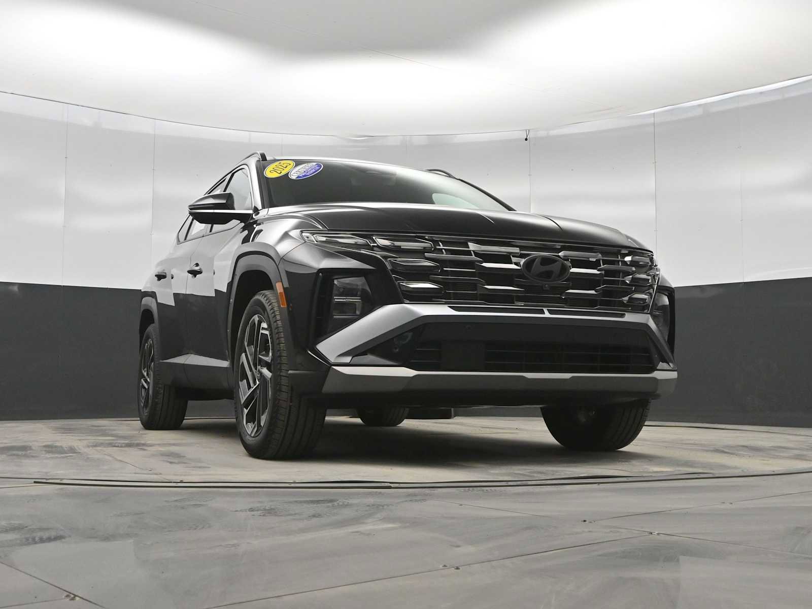 Certified 2025 Hyundai Tucson Limited image 33
