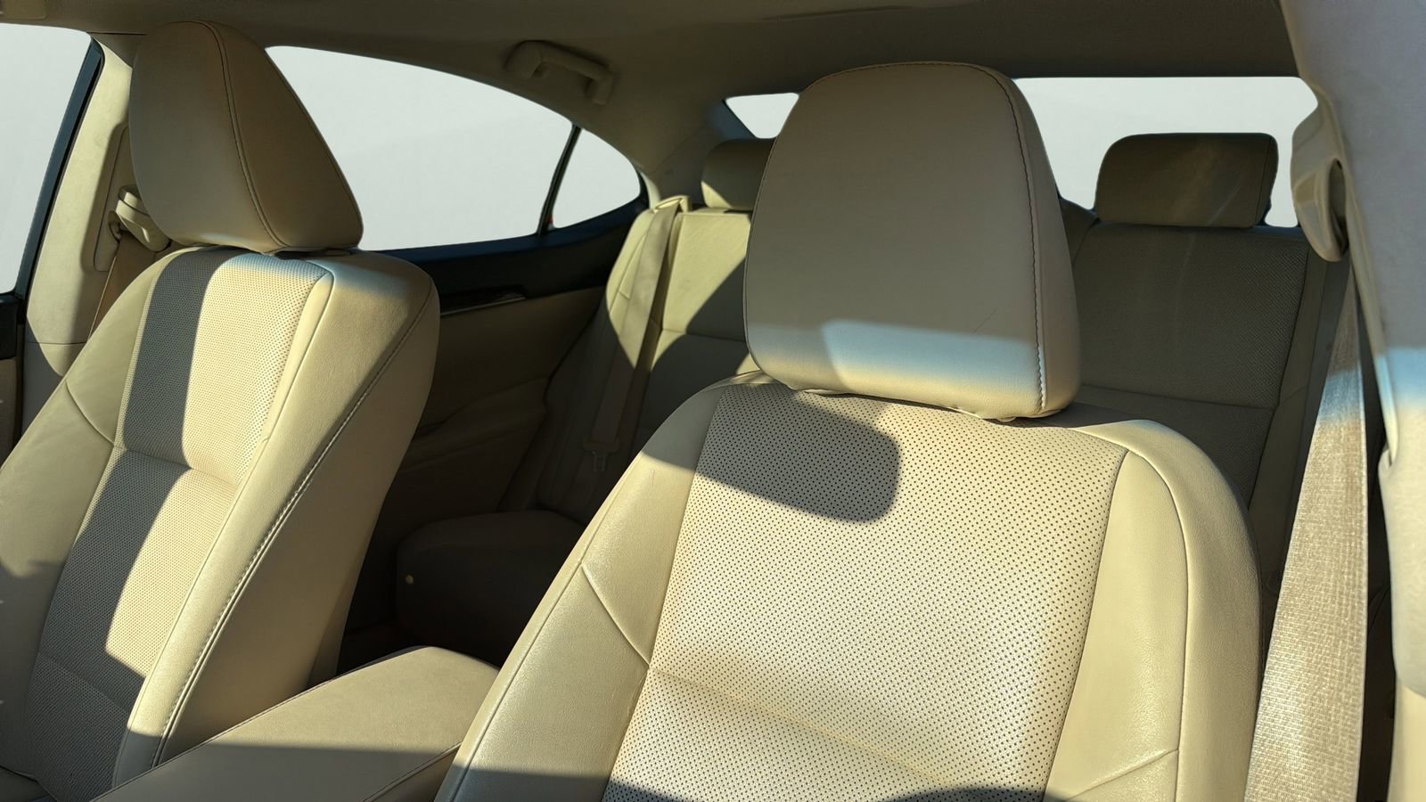 Used 2015 Lexus ES 350 w/ Premium Package FWD image 7