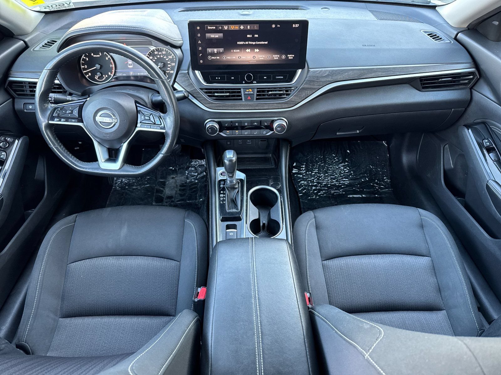 Used 2023 Nissan Altima 2.5 SV w/ SV Premium Package FWD image 13