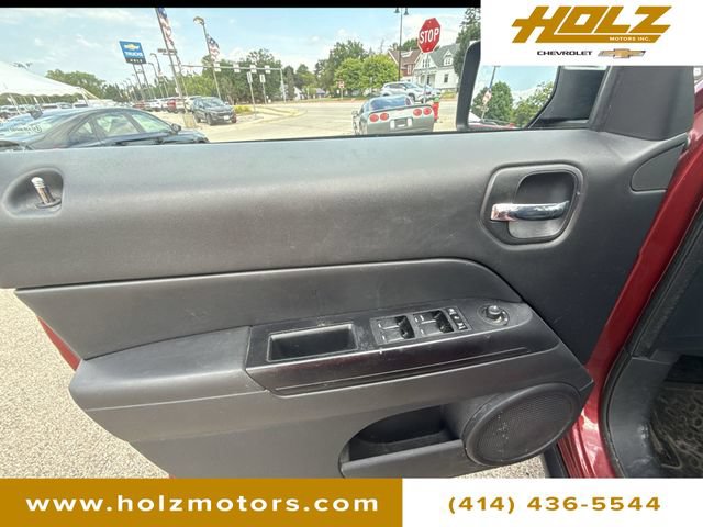 Used 2015 Jeep Patriot Sport w/ Power Value Group AWD/4WD image 19