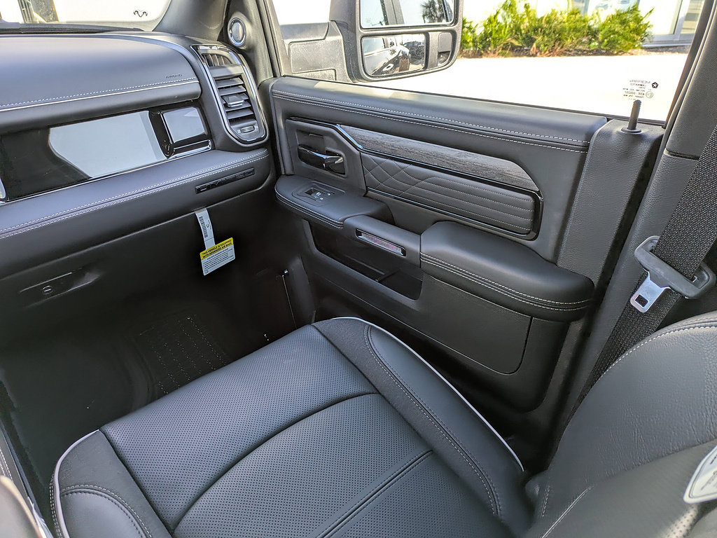 New 2026 RAM 3500 Limited AWD/4WD image 19