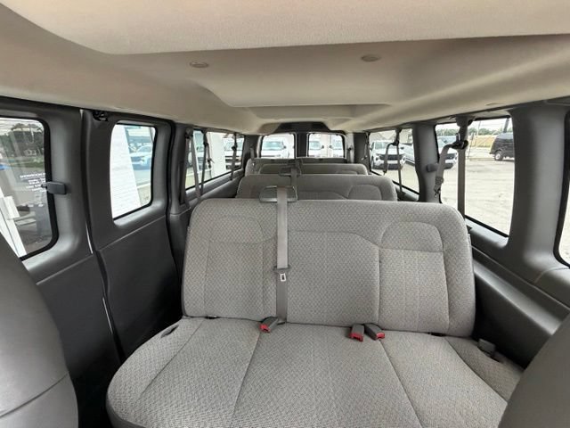 Used 2024 Chevrolet Express 3500 LS RWD image 17