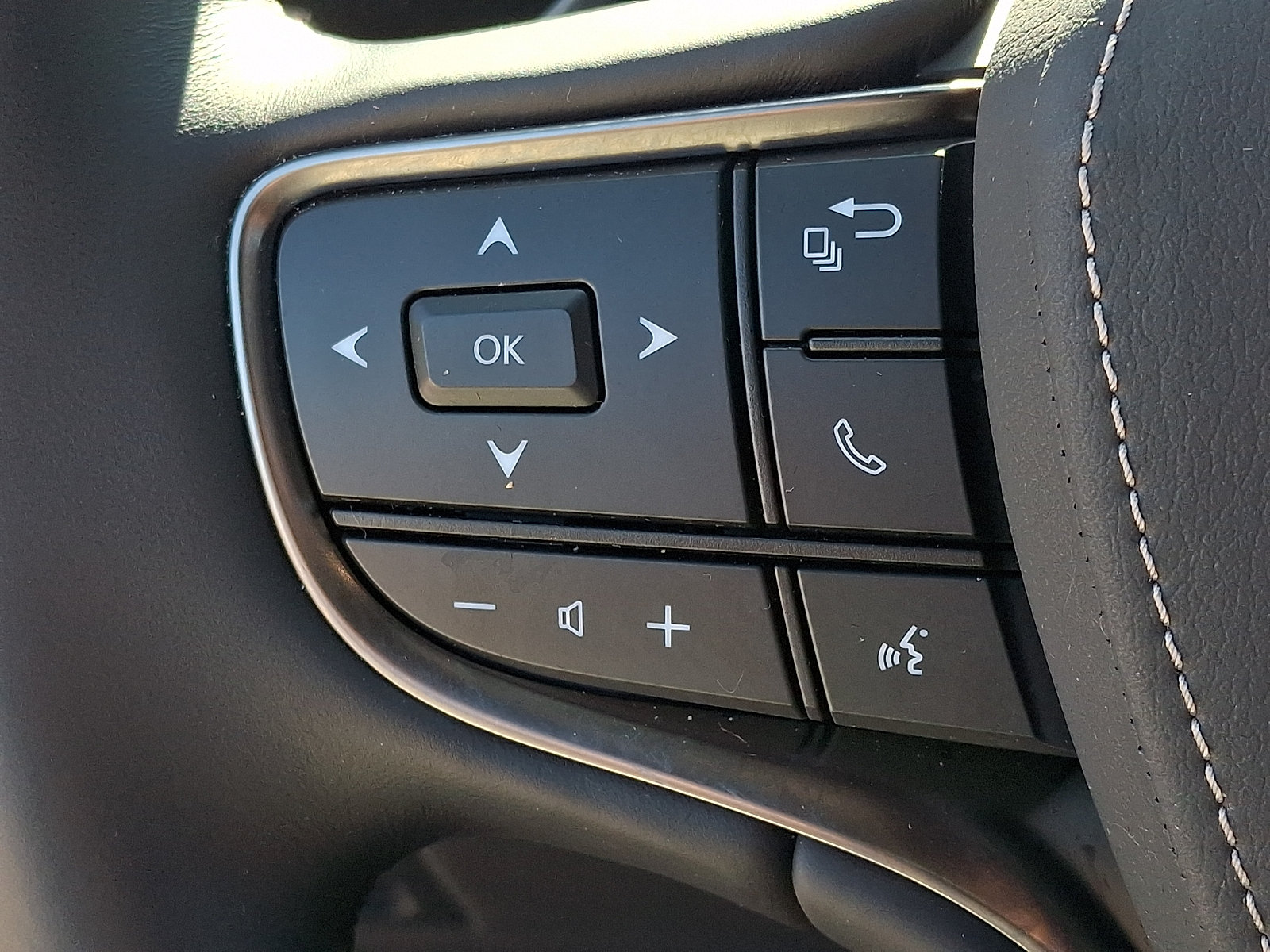 Used 2024 Lexus LS 500 AWD w/ Interior Upgrade Package image 22