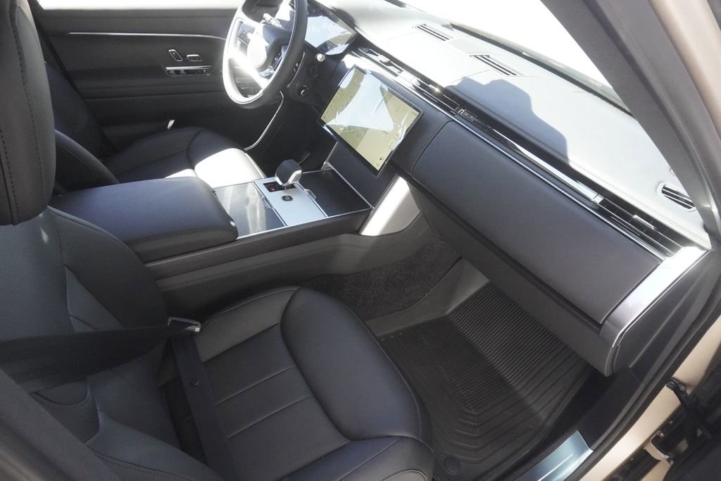 New 2026 Land Rover Range Rover SE image 22