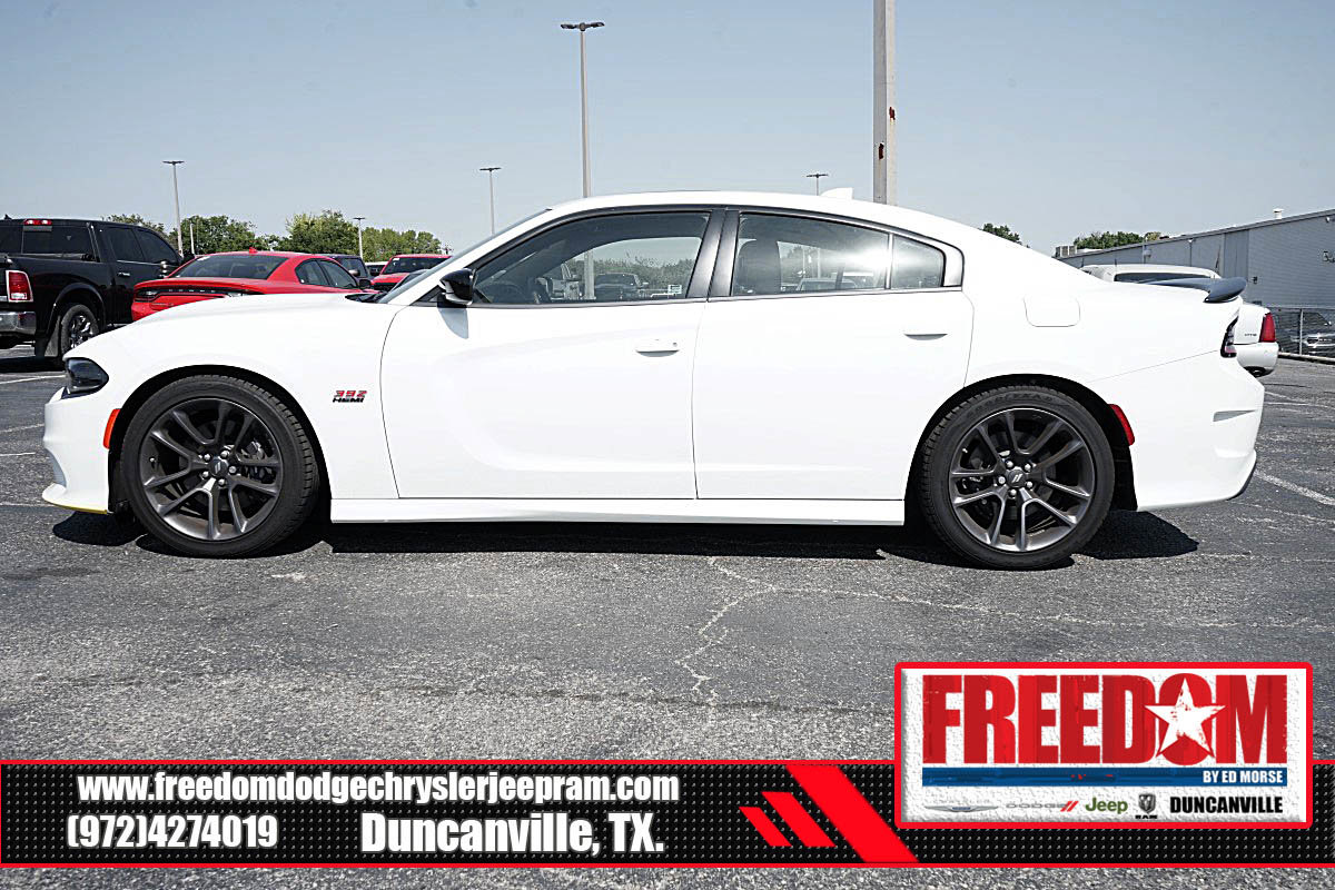 New 2023 Dodge Charger Scat Pack w/ Harman/Kardon Audio Group image 2