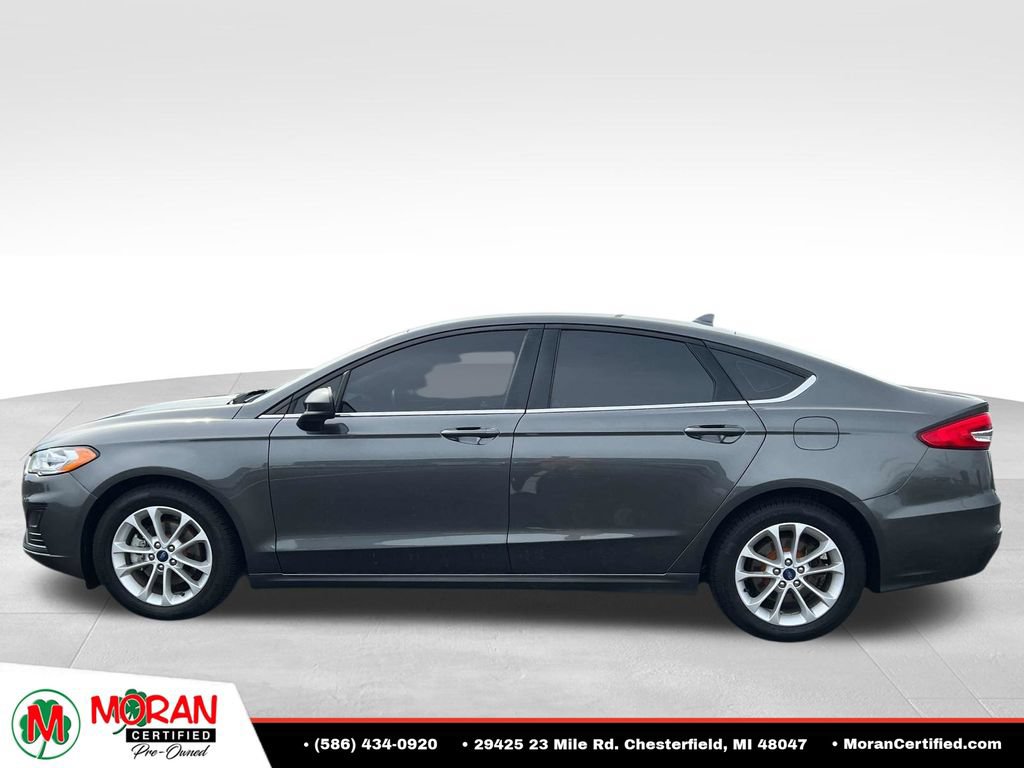 Used 2020 Ford Fusion SE FWD image 2