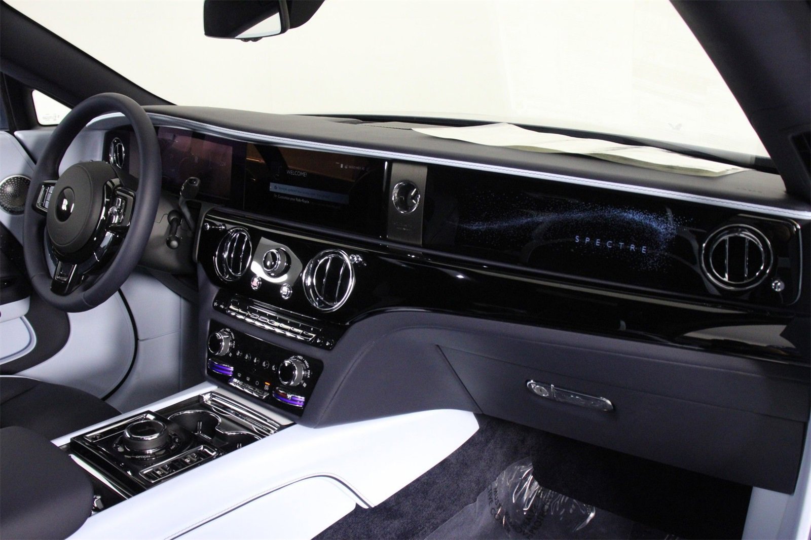 Certified 2024 Rolls-Royce Spectre w/ Spectre Launch Package image 12