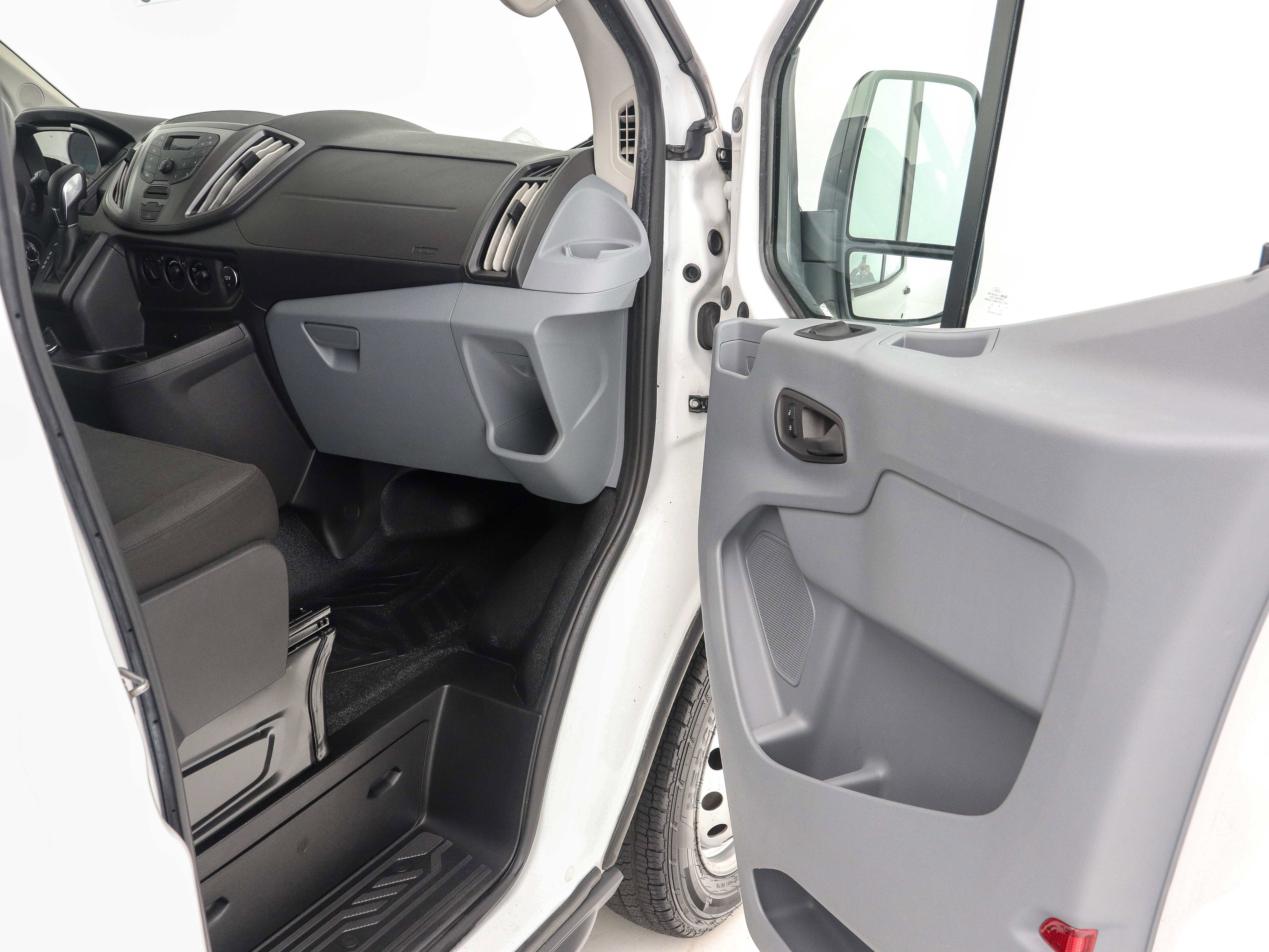 Used 2017 Ford Transit 350 XL image 15