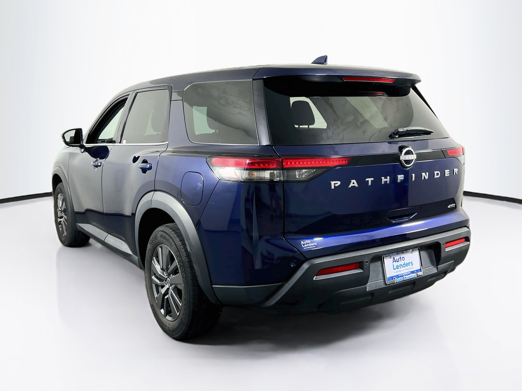 Used 2022 Nissan Pathfinder S AWD/4WD image 7