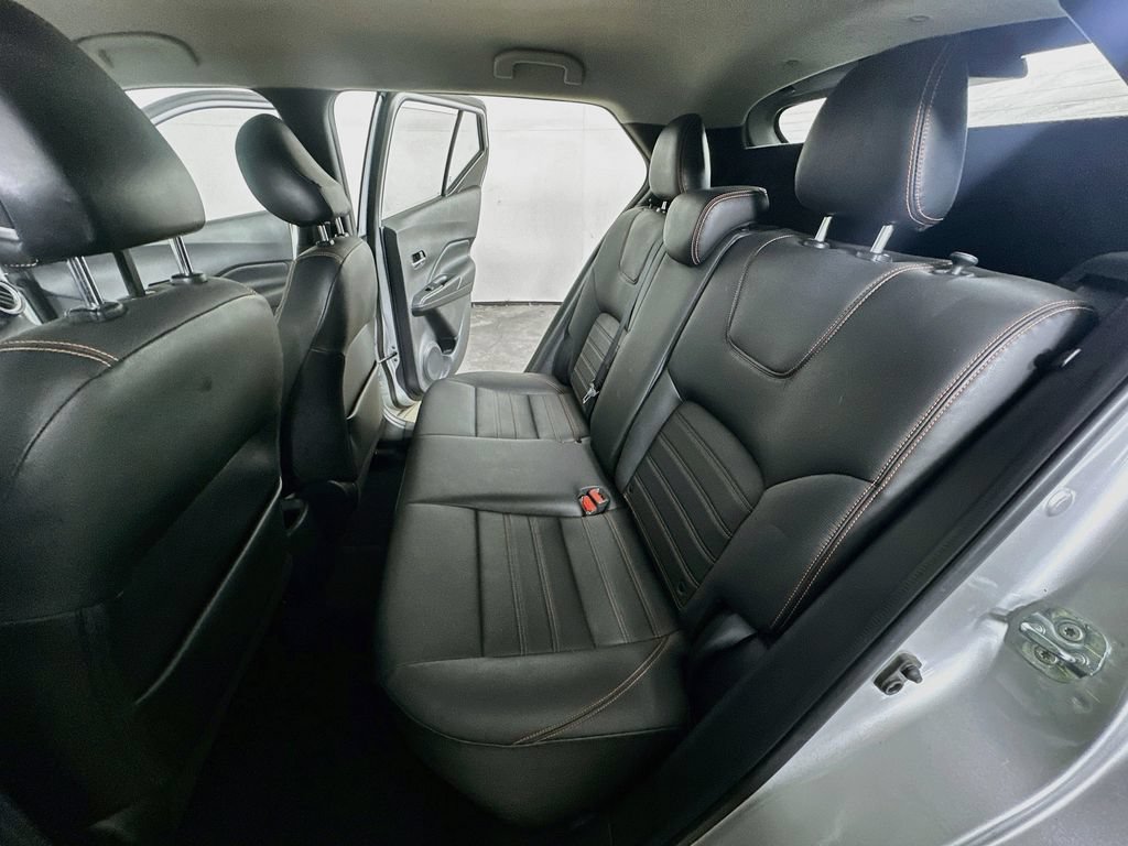 Used 2019 Nissan Kicks SR w/ SR Premium Package FWD image 13