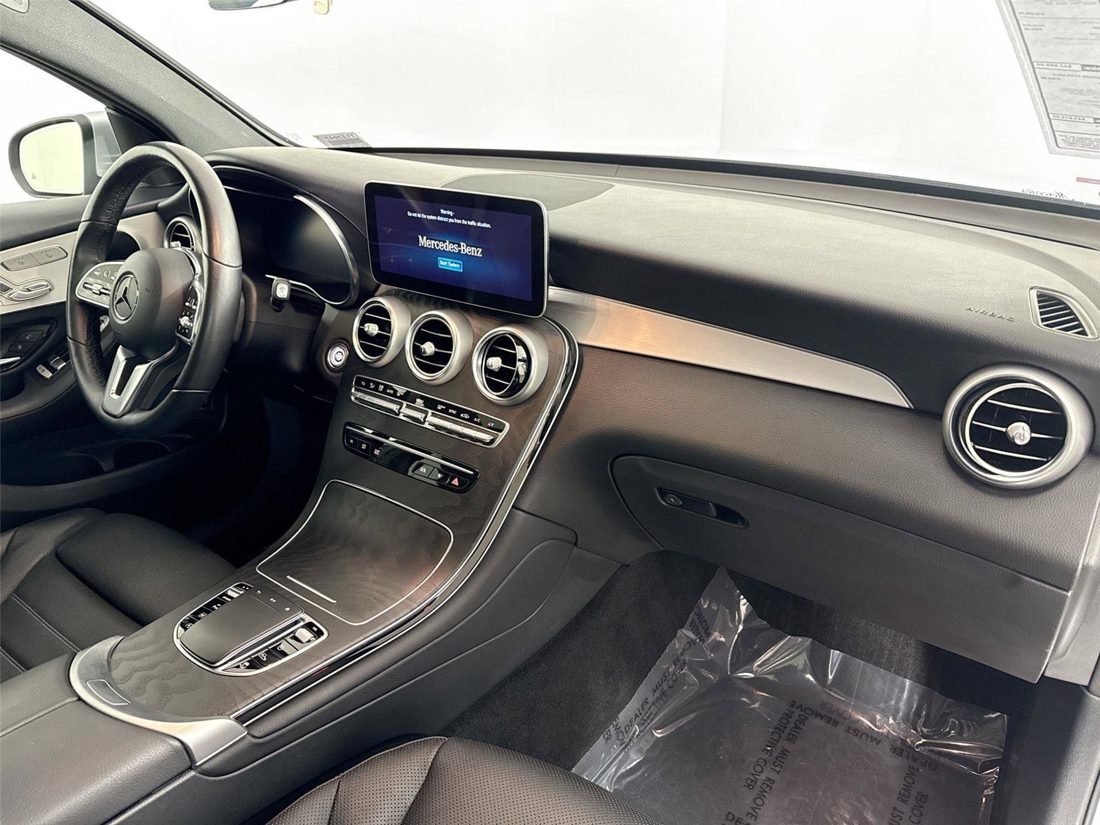 Used 2023 Mercedes-Benz GLC 300 4MATIC Coupe image 40