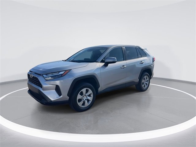 Used 2023 Toyota RAV4 LE image 4