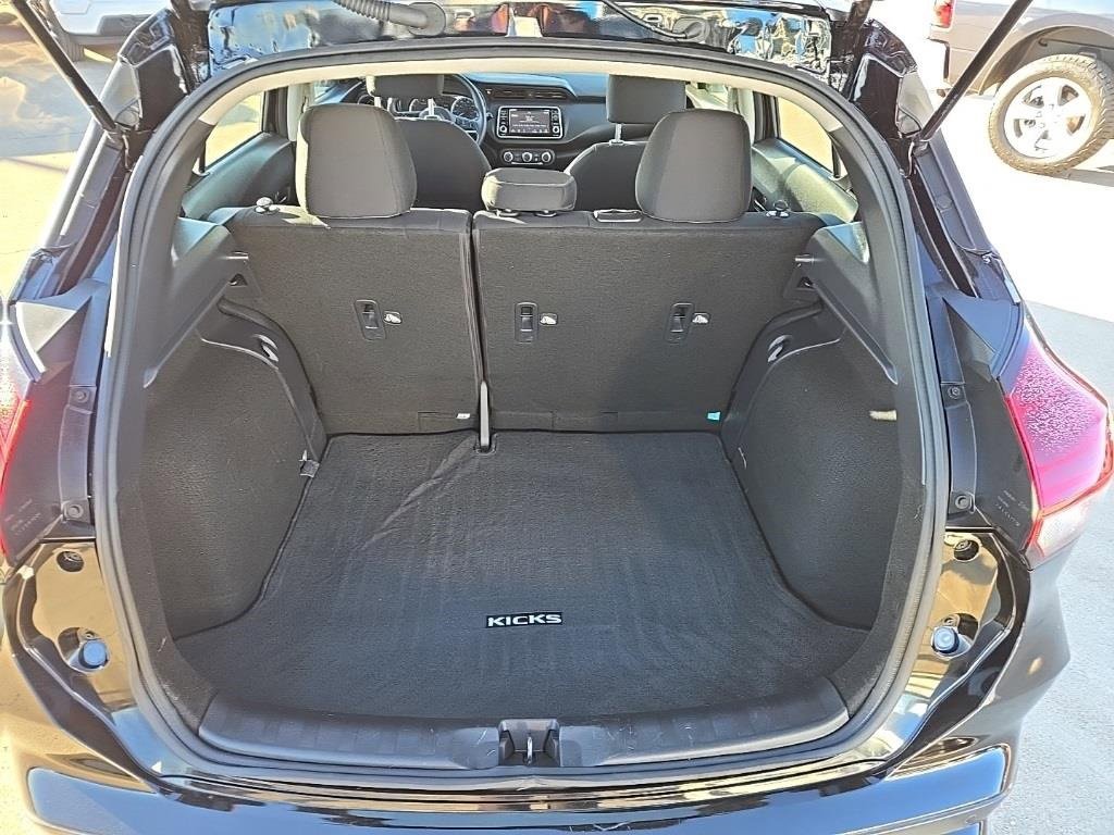 Used 2021 Nissan Kicks S image 35