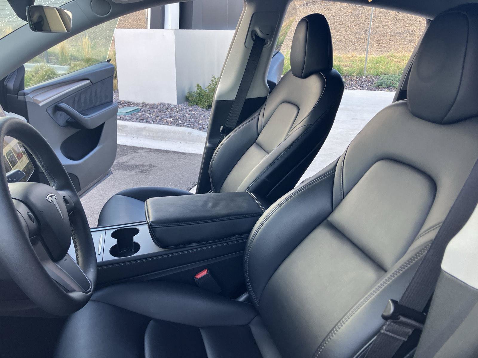 Used 2023 Tesla Model Y 2WD image 12