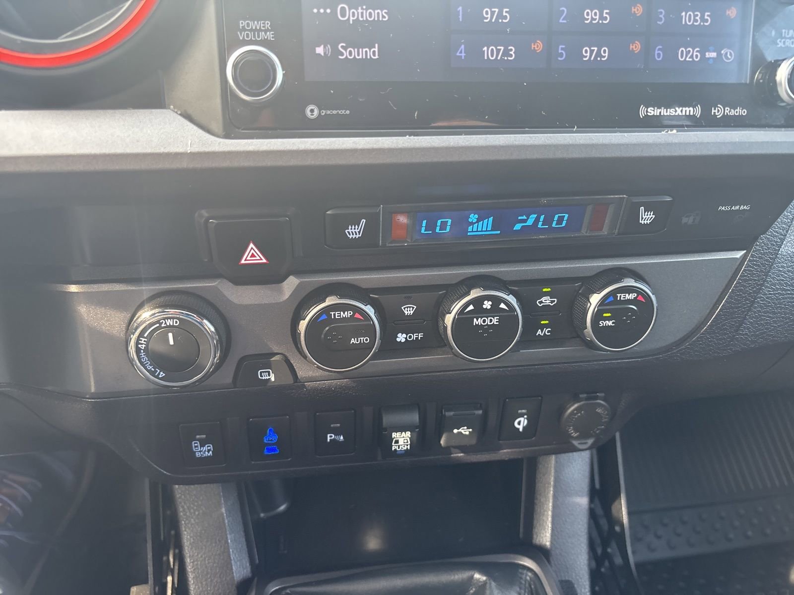 Used 2022 Toyota Tacoma TRD Off-Road image 19