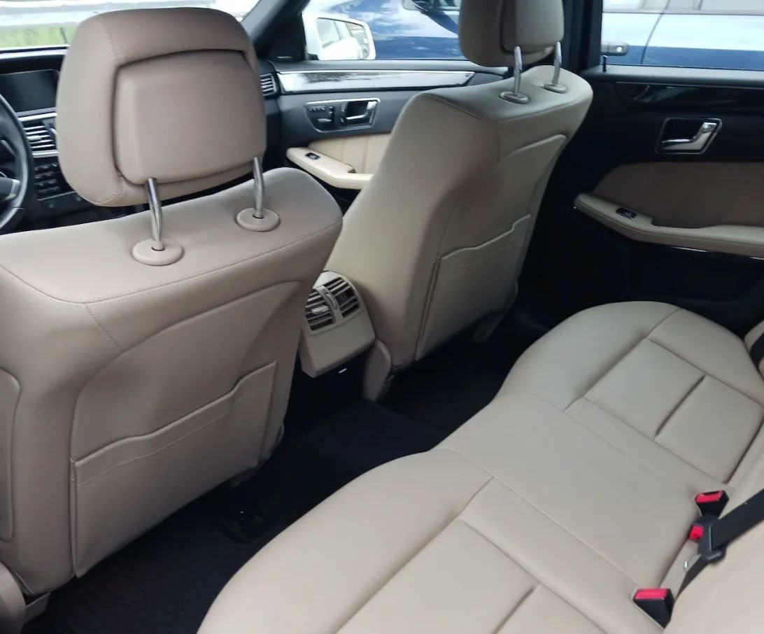 Used 2010 Mercedes-Benz E 350 4MATIC Sedan image 8