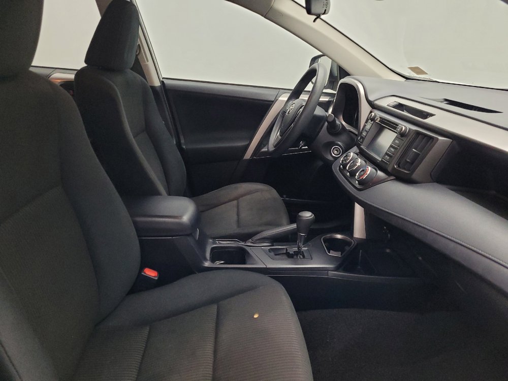 Used 2018 Toyota RAV4 LE FWD image 21