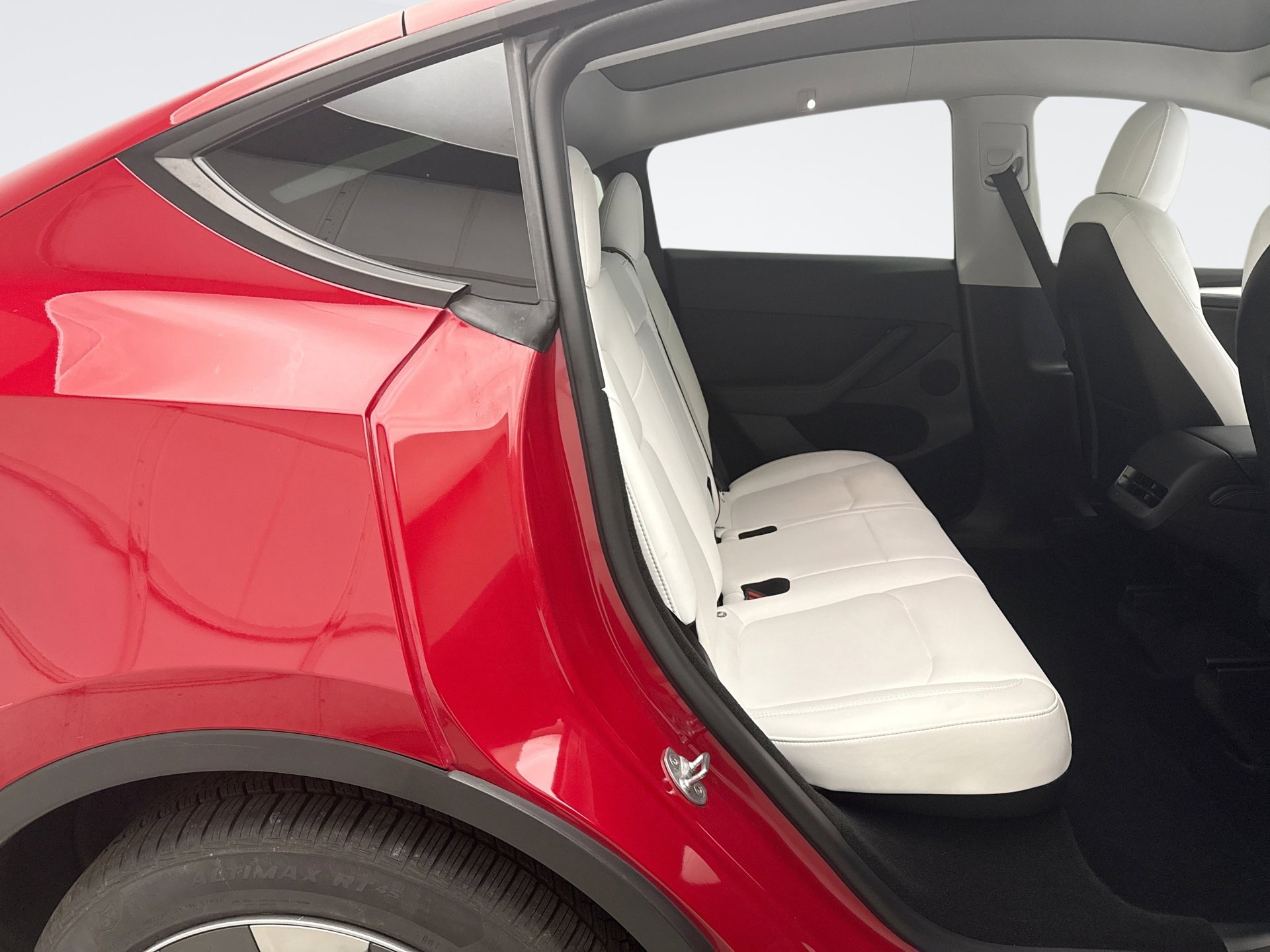 Used 2023 Tesla Model Y Long Range image 20