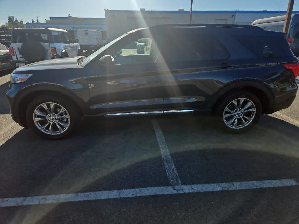 Certified 2023 Ford Explorer XLT w/ Equipment Group 202A RWD image 4