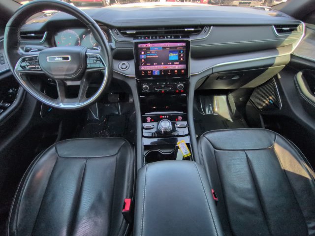 Certified 2022 Jeep Grand Cherokee Overland AWD/4WD image 14