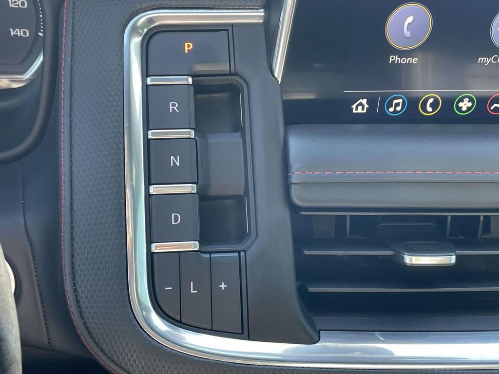 Used 2021 Chevrolet Suburban RST w/ Luxury Package image 32