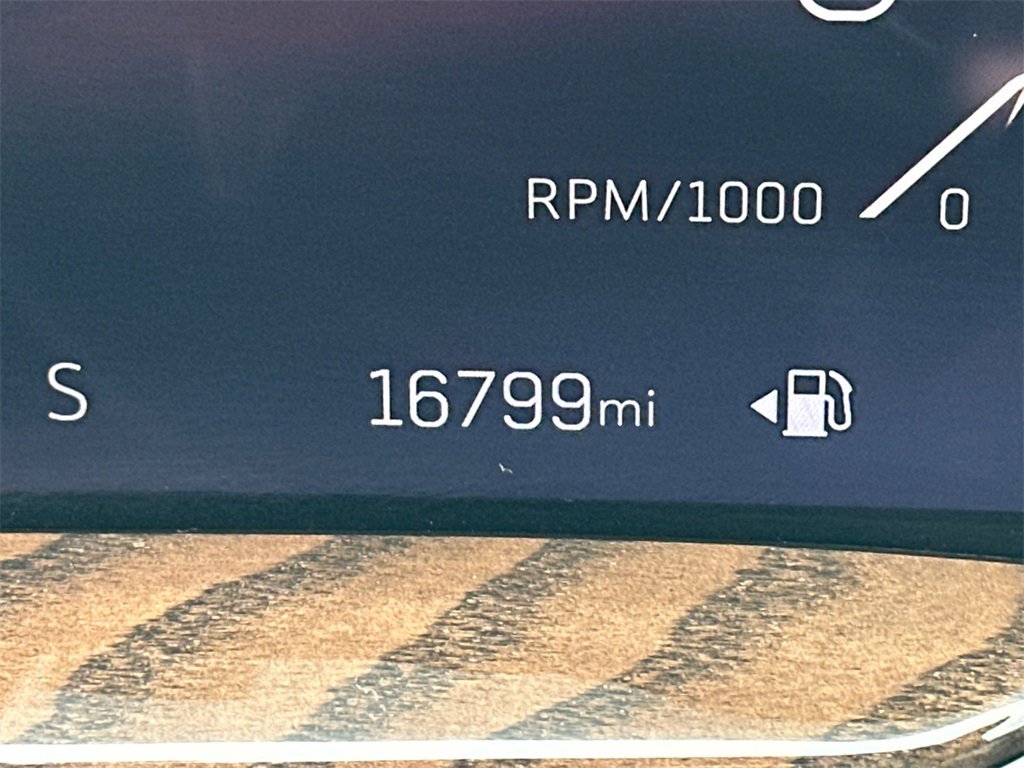 Used 2025 Cadillac Escalade Sport Platinum image 29