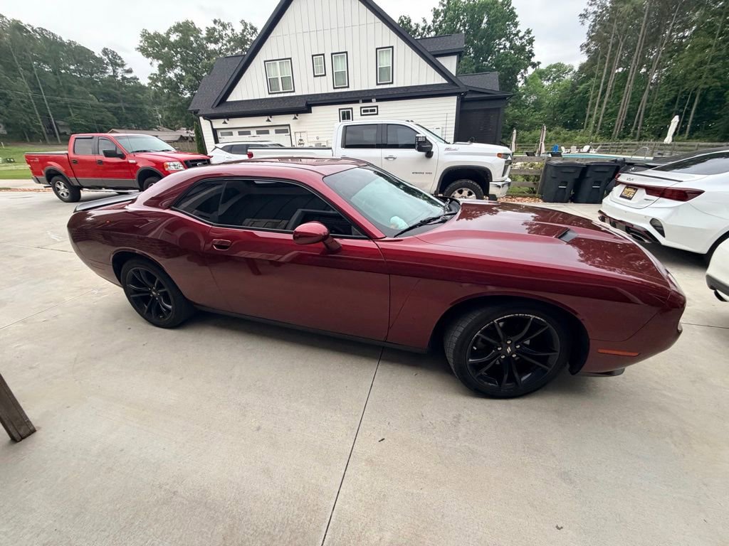 Used 2018 Dodge Challenger SXT w/ Blacktop Package RWD image 9