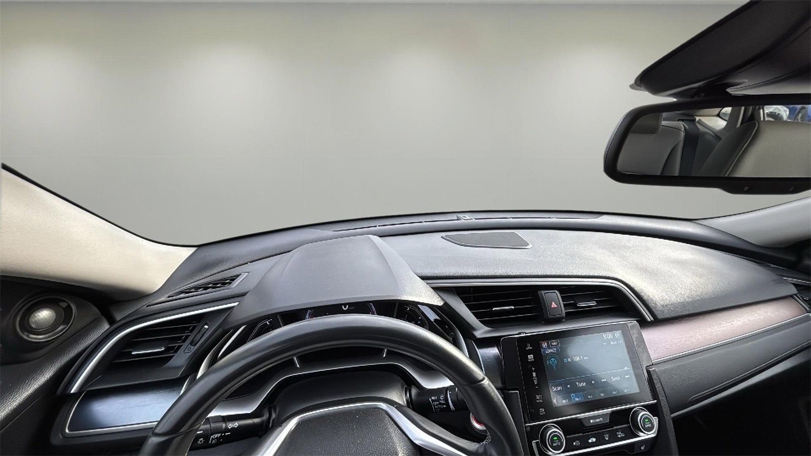 Used 2017 Honda Civic Touring image 6