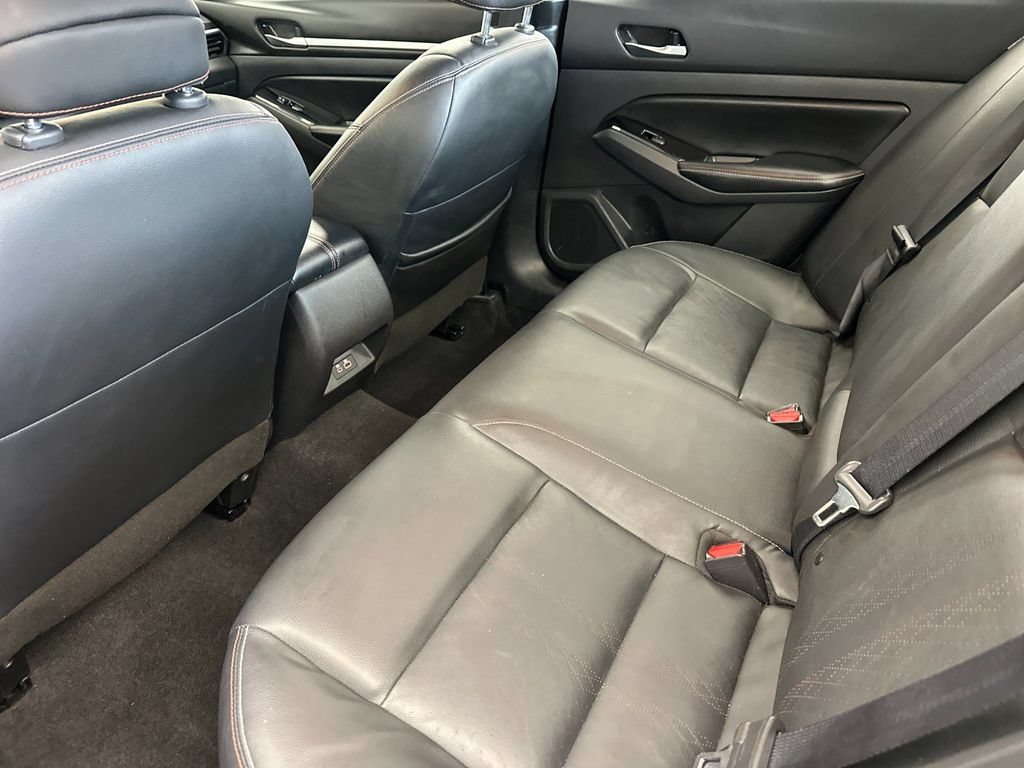 Used 2024 Nissan Altima 2.5 SR w/ SR Premium Package FWD image 11